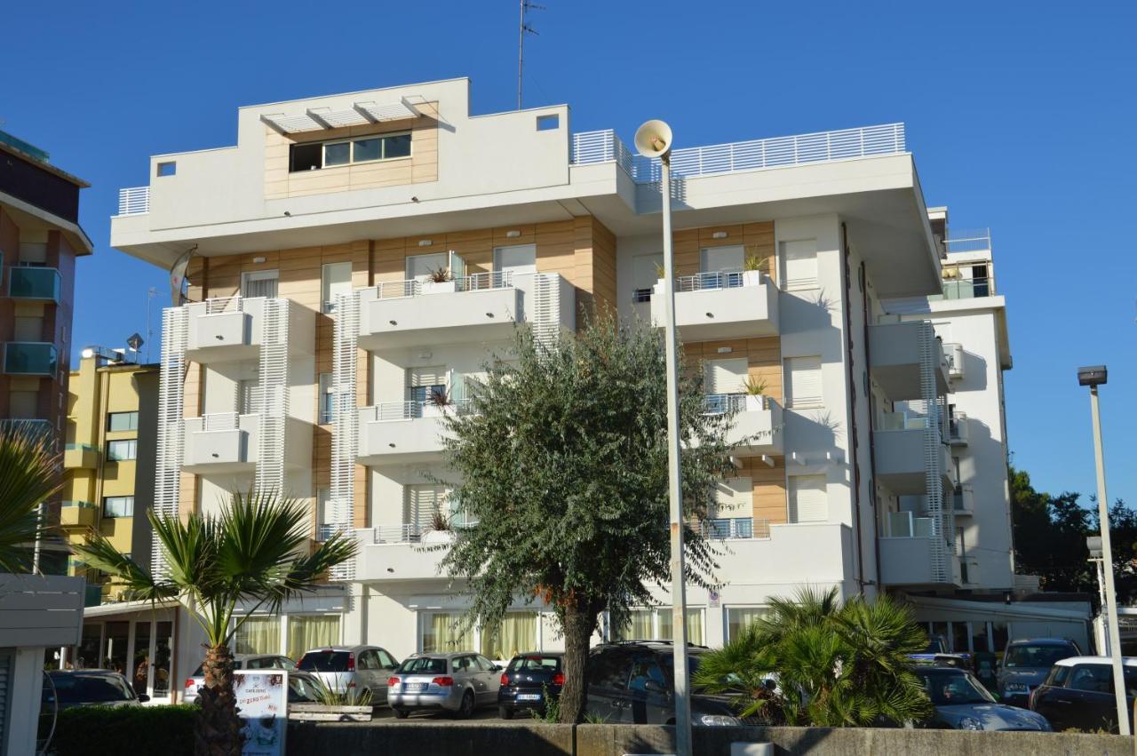 Hotel Record Riccione Zewnętrze zdjęcie