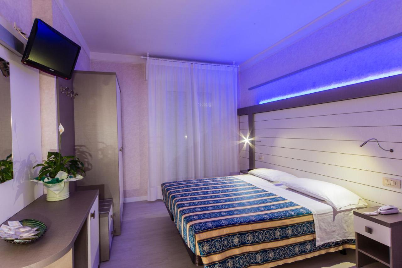 Hotel Record Riccione Zewnętrze zdjęcie