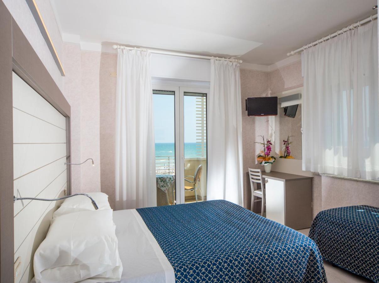 Hotel Record Riccione Zewnętrze zdjęcie