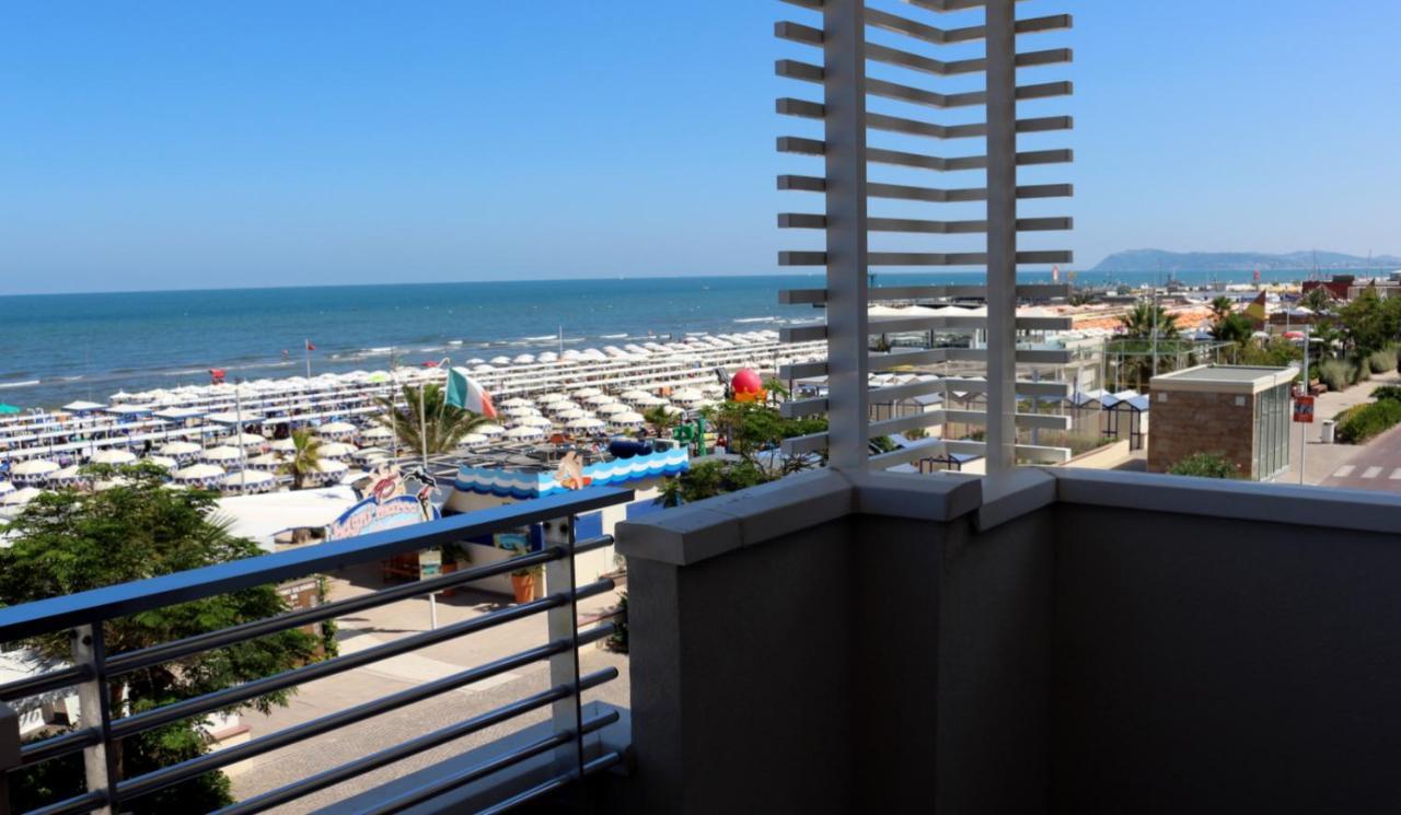 Hotel Record Riccione Zewnętrze zdjęcie
