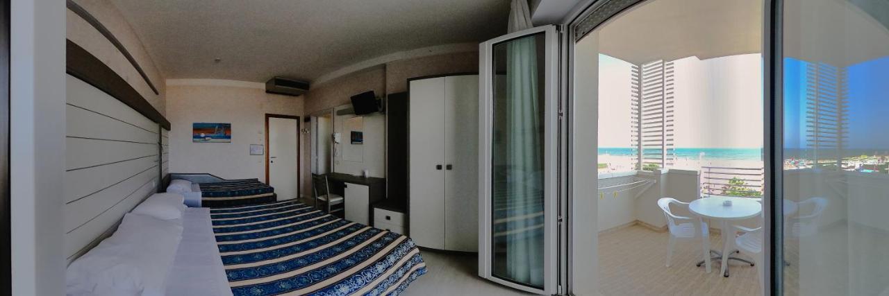 Hotel Record Riccione Zewnętrze zdjęcie
