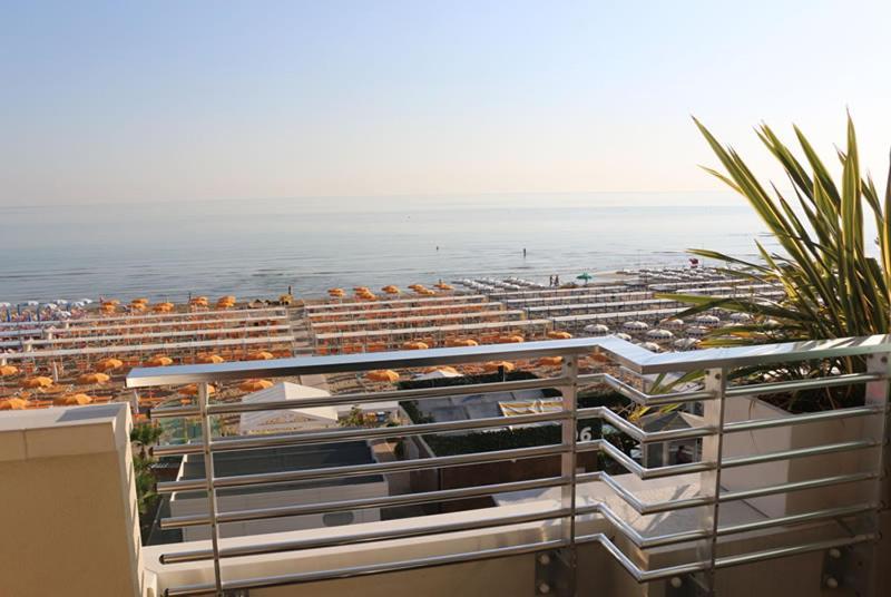Hotel Record Riccione Zewnętrze zdjęcie