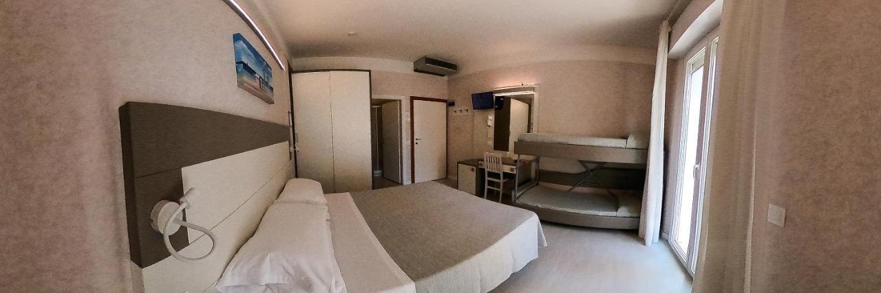 Hotel Record Riccione Zewnętrze zdjęcie
