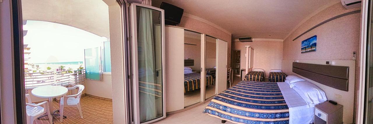 Hotel Record Riccione Zewnętrze zdjęcie