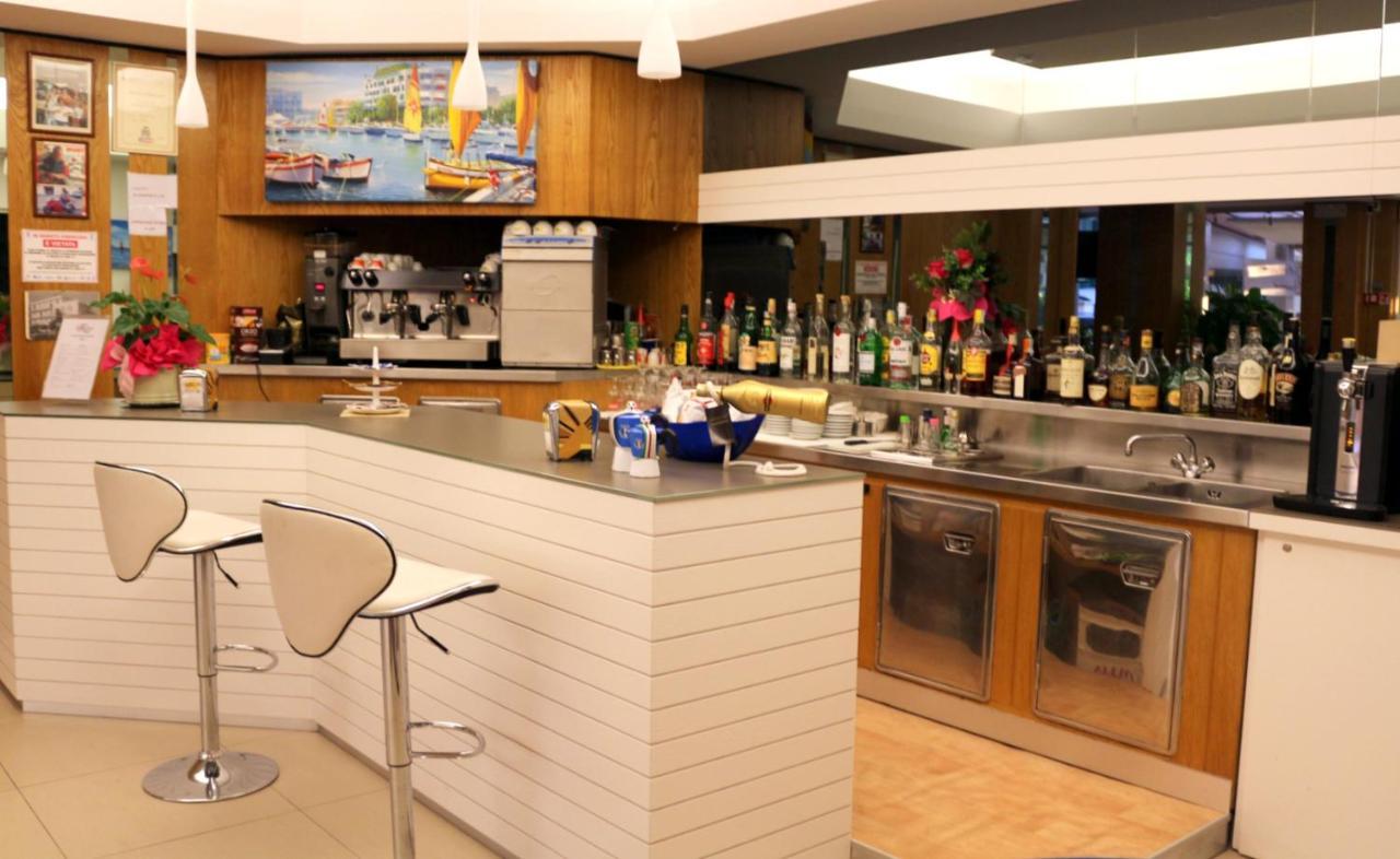 Hotel Record Riccione Zewnętrze zdjęcie