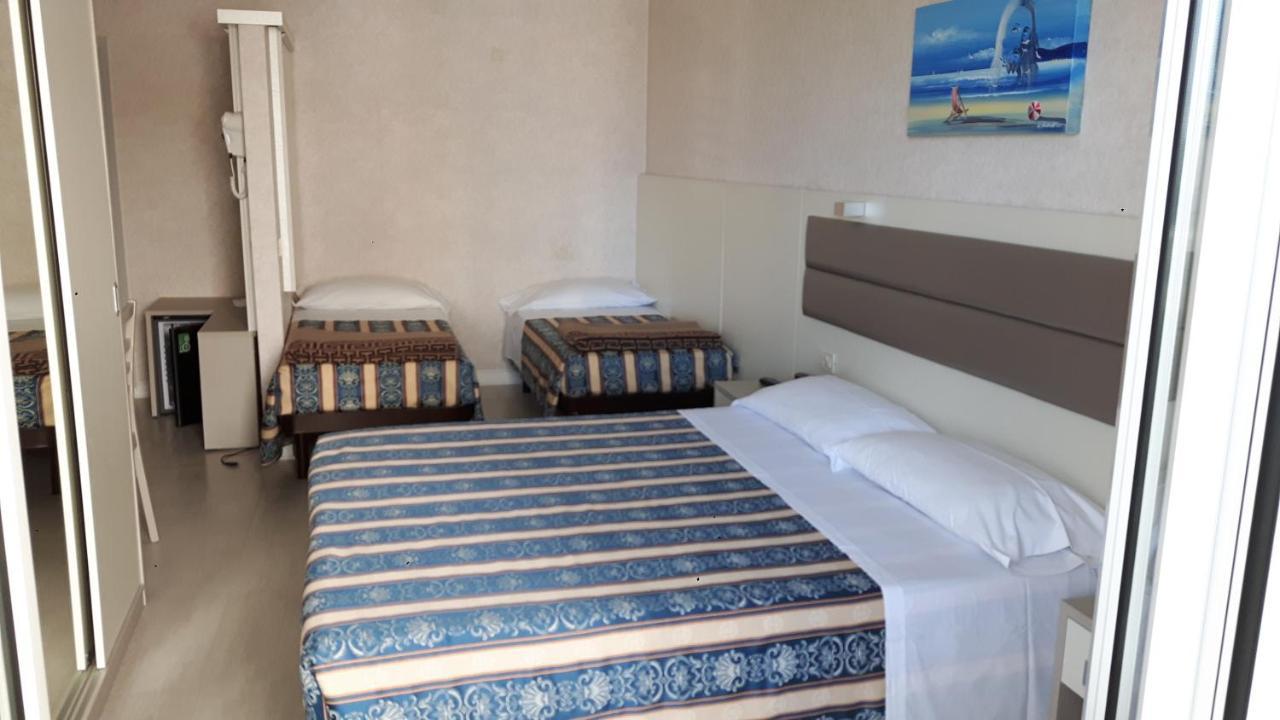 Hotel Record Riccione Zewnętrze zdjęcie