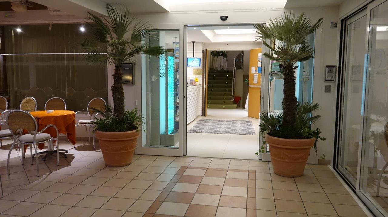 Hotel Record Riccione Zewnętrze zdjęcie
